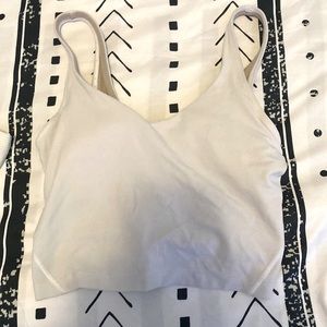 Lulu align tank in great condition does have some sheddings has no holes